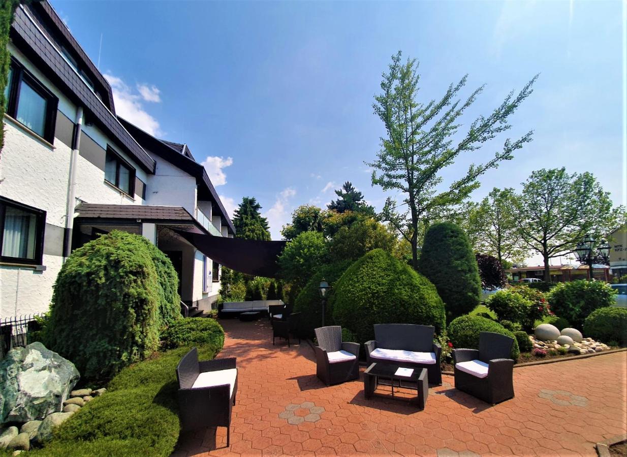 Dreispitz -B&B-Hotel Garni Hofheim Bagian luar foto