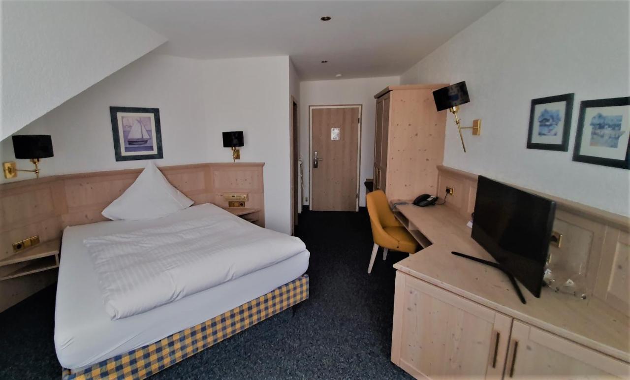 Dreispitz -B&B-Hotel Garni Hofheim Bagian luar foto