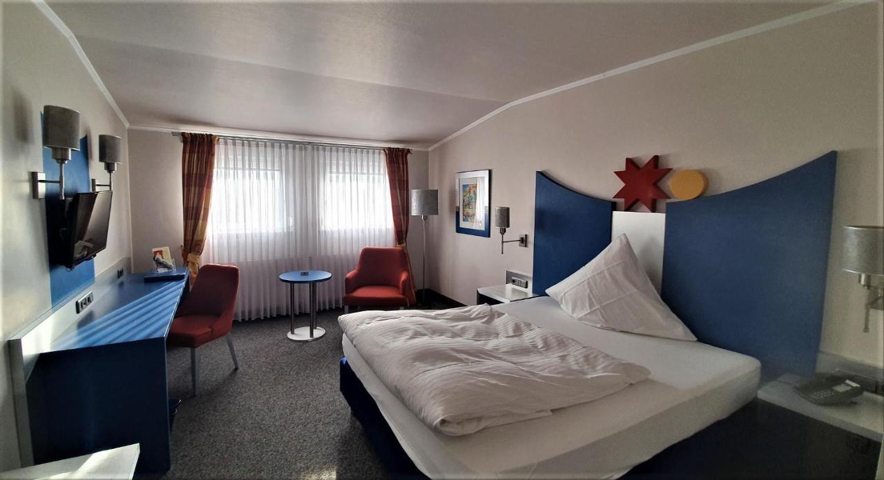 Dreispitz -B&B-Hotel Garni Hofheim Bagian luar foto